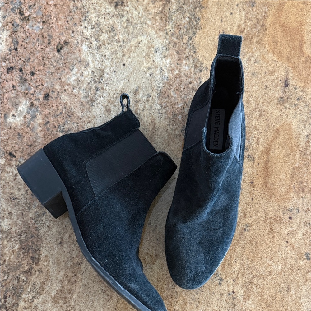 Steve Madden Black Ankle Booties size 8